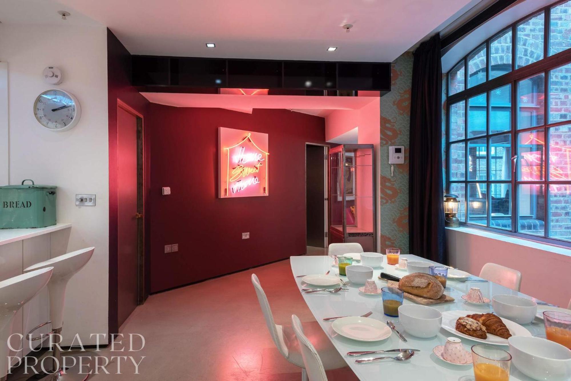 Amazingly Luxurious Loft Apartment, Soho - 3 Bedrooms, 2 Bath & Office Londres
